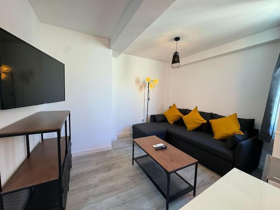 Apartment Flat To Enjoy - 4 People C2 Málaga